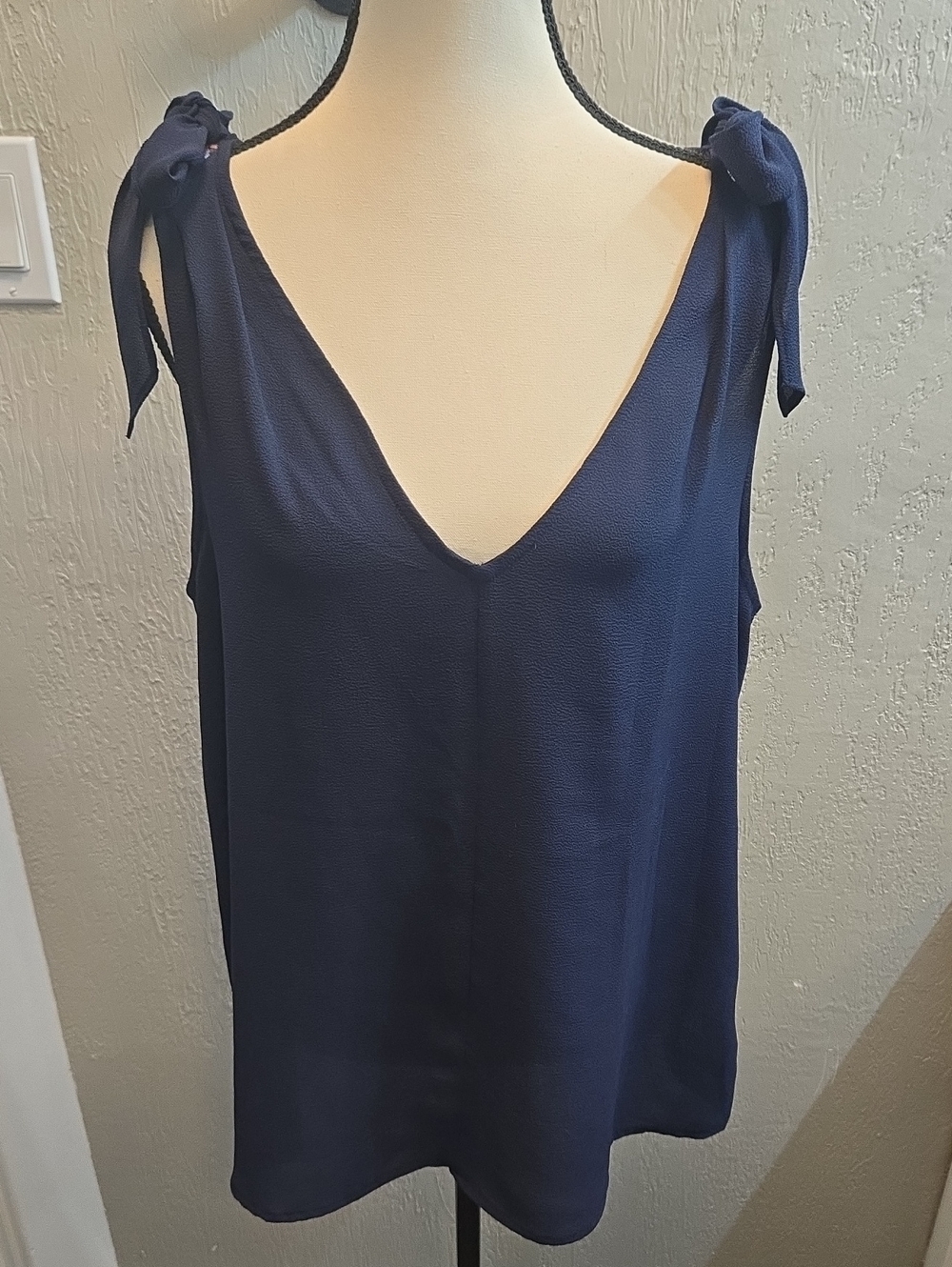 Michael Kors Navy Grommet Tie-Shoulder V-Neck Sleeveless Blouse